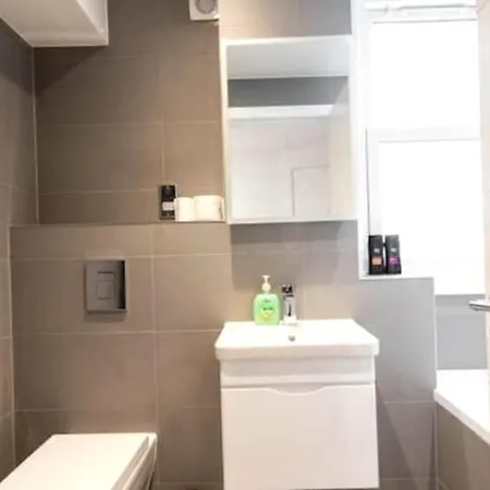 Appartement Lumineux Et Confortable Privatunterkunft *